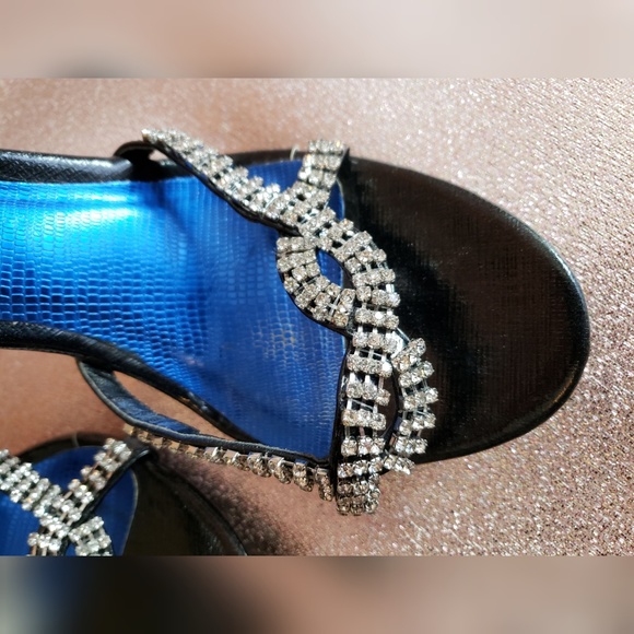 Celeste Heels Size 7.5 - Picture 3 of 7